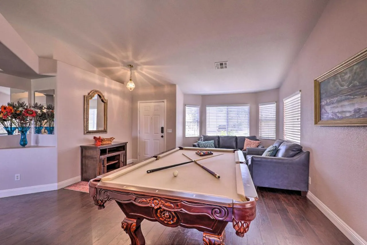 Henderson Home With Pool And Mountain, Strip Views! Las Vegas Holiday home